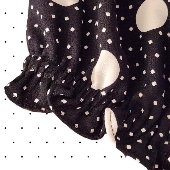 Karl Lagerfeld blouse with keyhole and button neck detail SIZE M - Picture 4 of 5